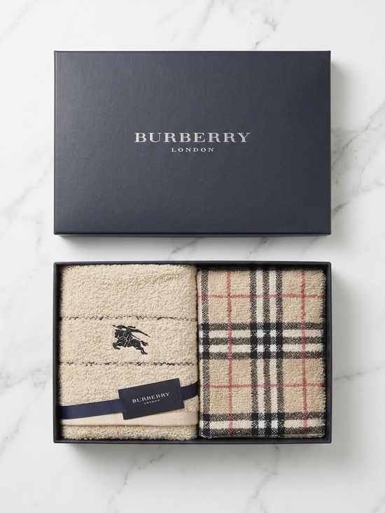 Burberry Other - NWT Burberry London Towel Gift Set Beige Plaid & Embroidered Logo